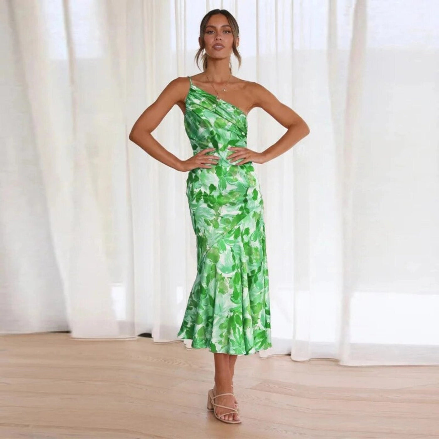 Sienna - Asymmetric Maxi Dress with Floral Pattern for Women