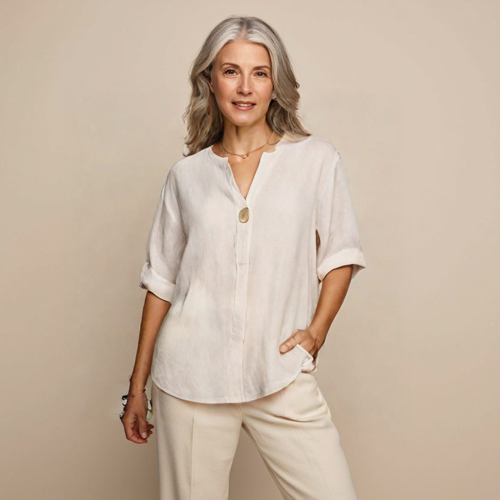 Yvonna - Chic Comfort Blouse